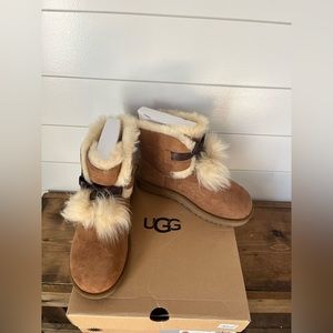 NWT Ugg Gita size 8